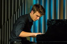 Thank God it´s Friday - Mensa-Mittagsmusik im Mai